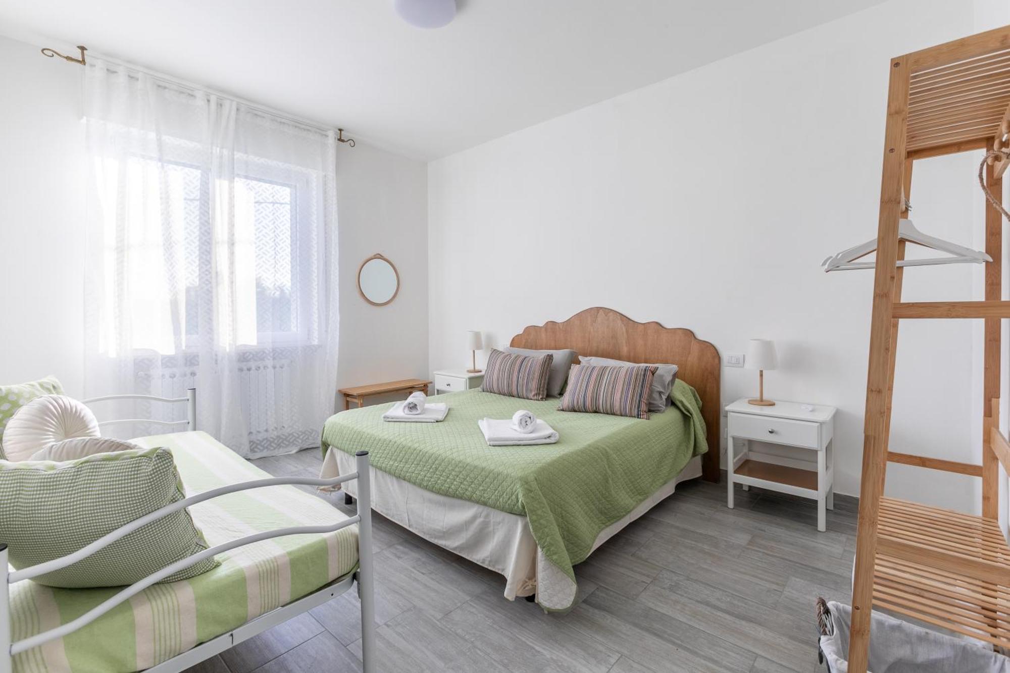 Bed Gold Appartement Castelnuovo del Garda Buitenkant foto